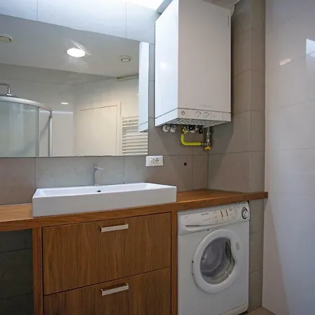 Maximus Apartment