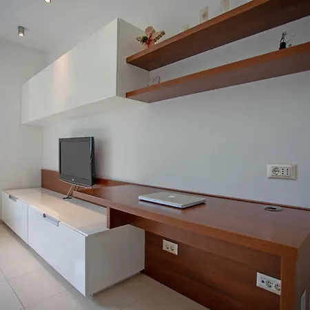 Maximus Apartment *